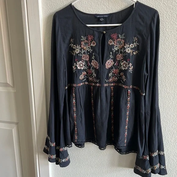 American Eagle  floral top - Picture 6 of 6